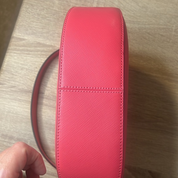 Kate Spade Staci Crossbody Saffiano Half Moon Bag Dark Watermelon Gelato - Picture 9 of 9